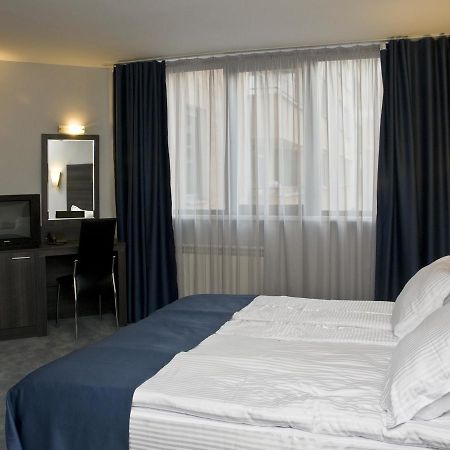Hotel 4 Zona Sofia Eksteriør bilde