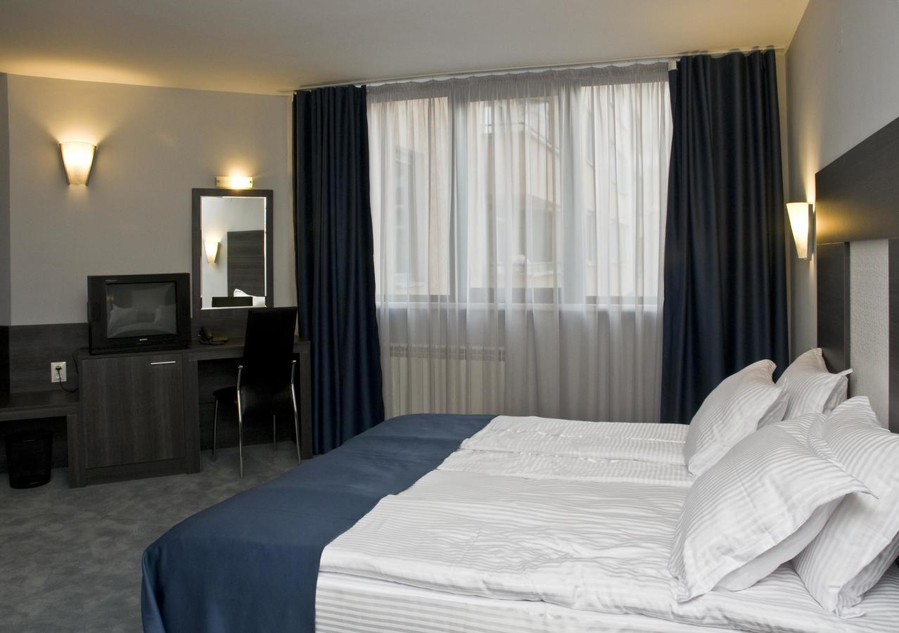 Hotel 4 Zona Sofia Eksteriør bilde