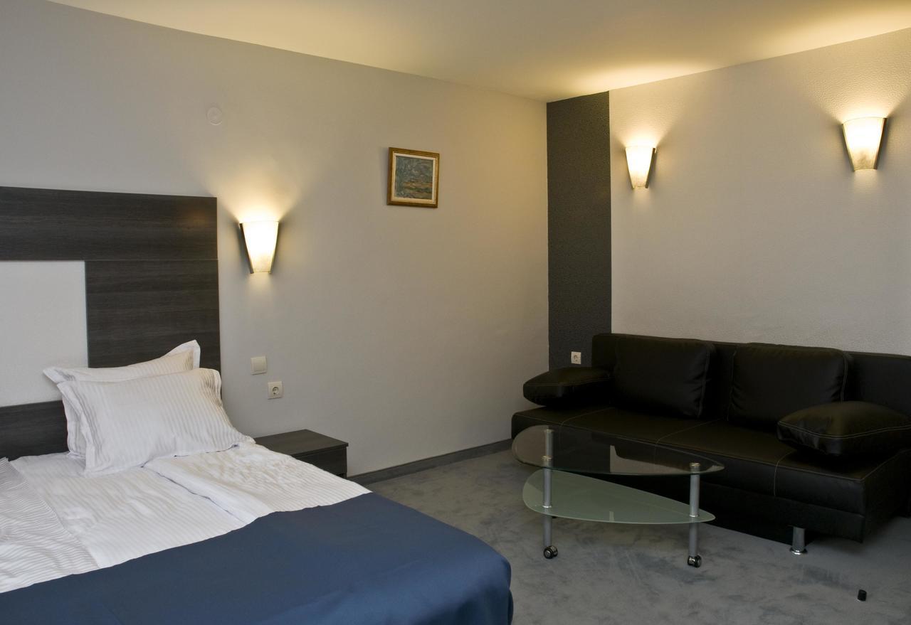 Hotel 4 Zona Sofia Eksteriør bilde